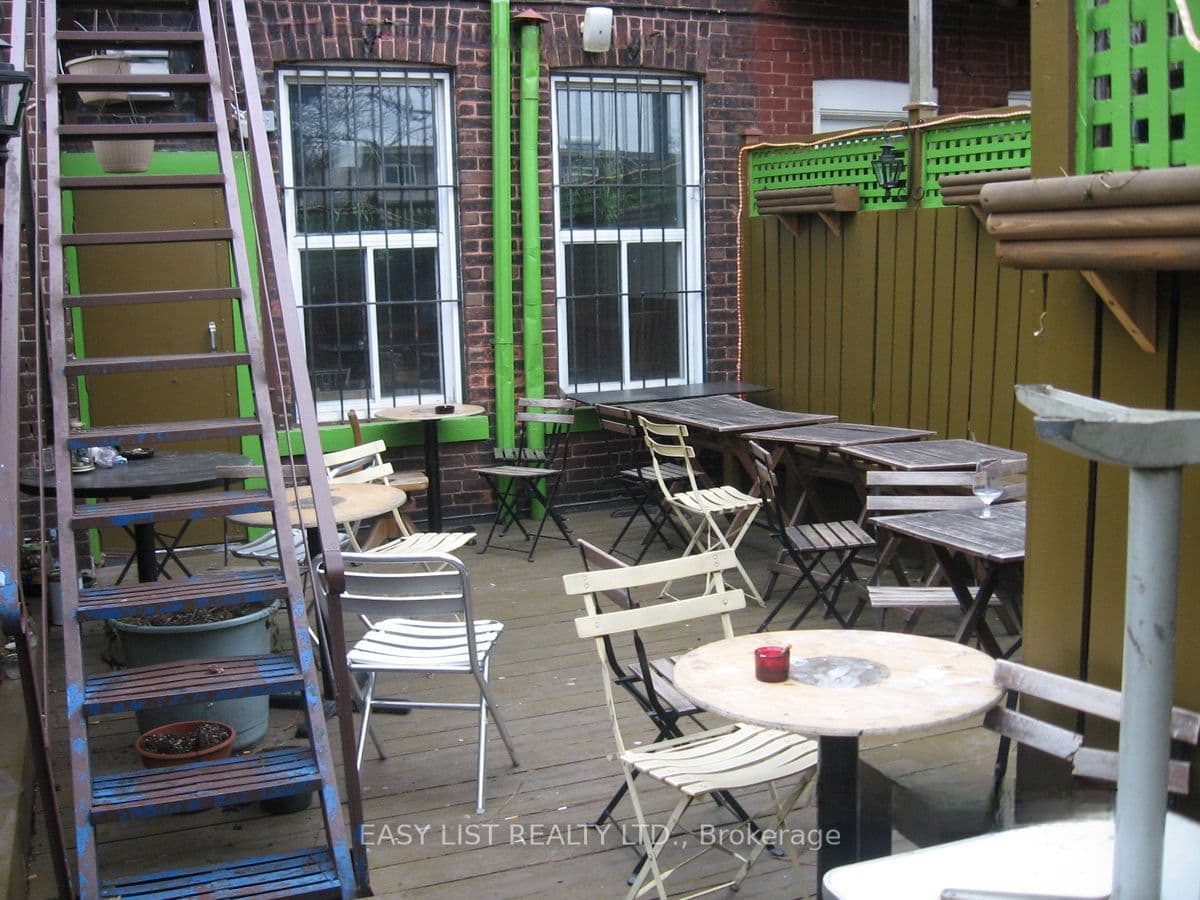 512 Queen Street W thumbnail 7