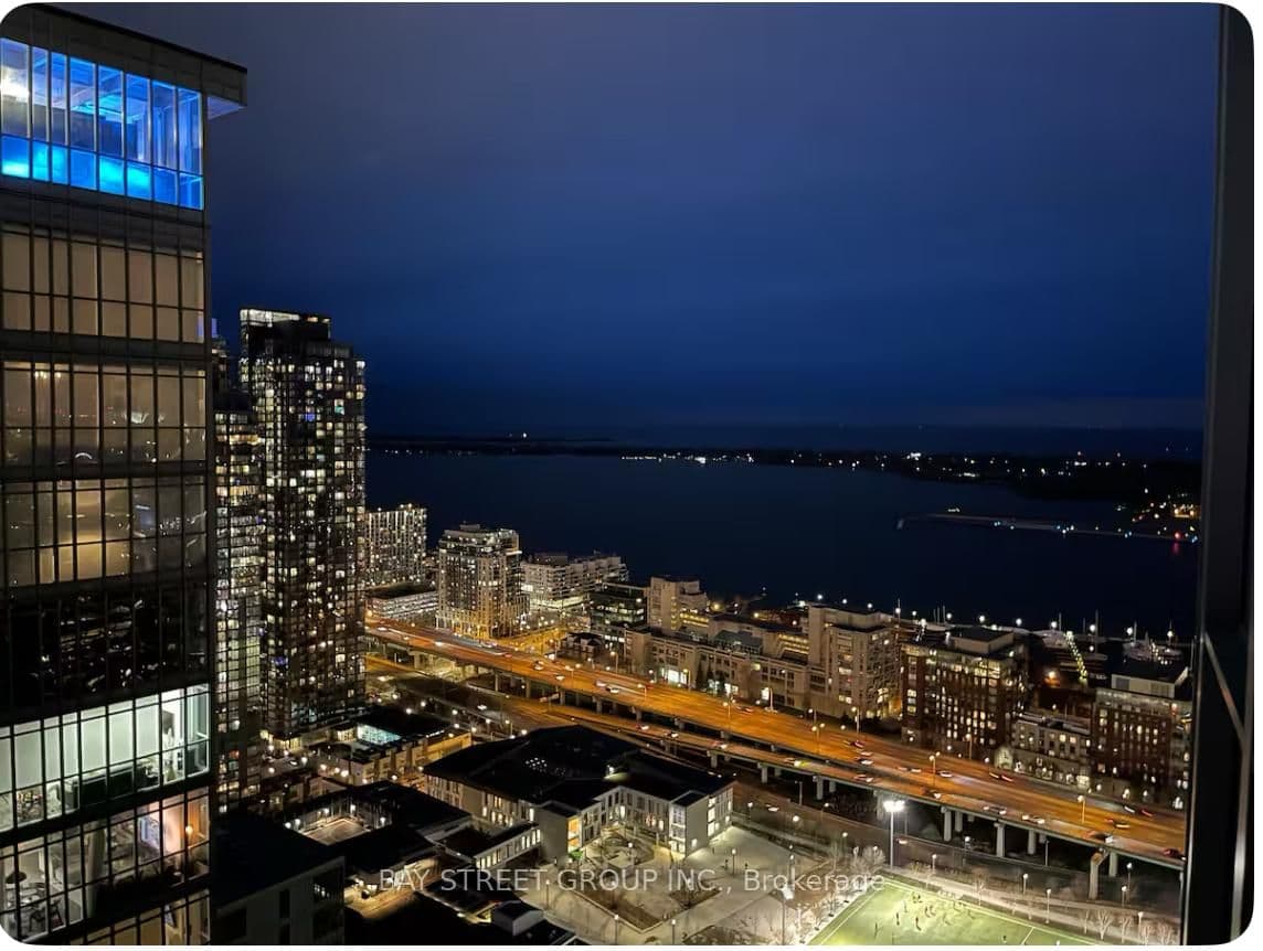 21 Iceboat Terrace, Unit 4303 thumbnail 12