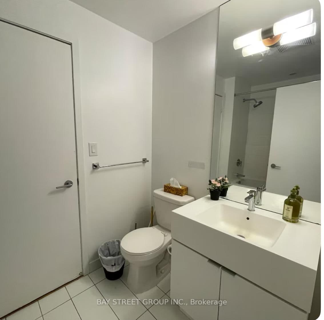 21 Iceboat Terrace, Unit 4303 thumbnail 7