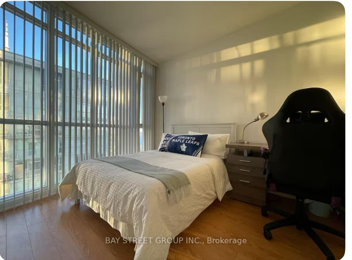 21 Iceboat Terrace, Unit 4303 thumbnail 8