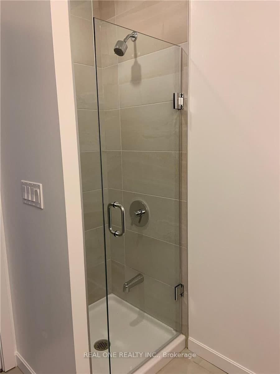 56 56 Forest Manor Road, Unit 1 thumbnail 10