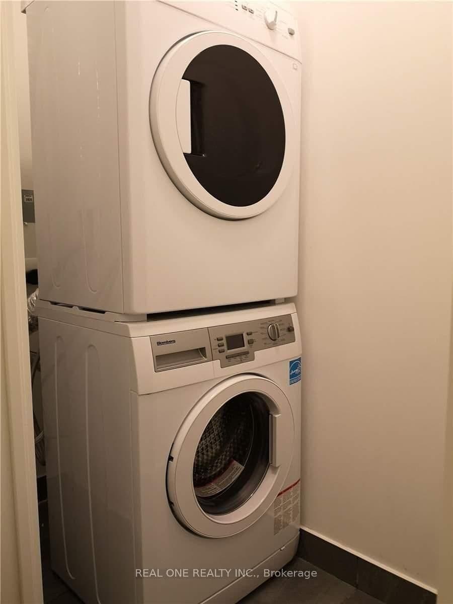 56 56 Forest Manor Road, Unit 1 thumbnail 11
