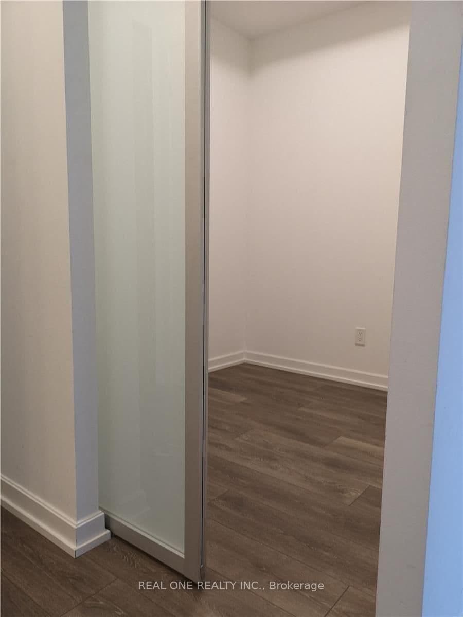 56 56 Forest Manor Road, Unit 1 thumbnail 7