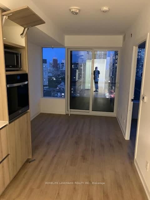 319 Jarvis Street, Unit 1701 thumbnail 15
