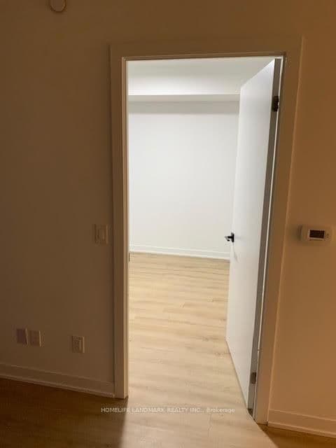 319 Jarvis Street, Unit 1701 thumbnail 16