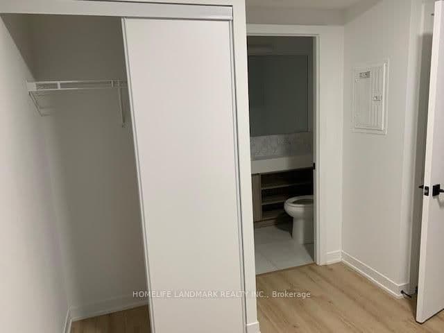 319 Jarvis Street, Unit 1701 thumbnail 18