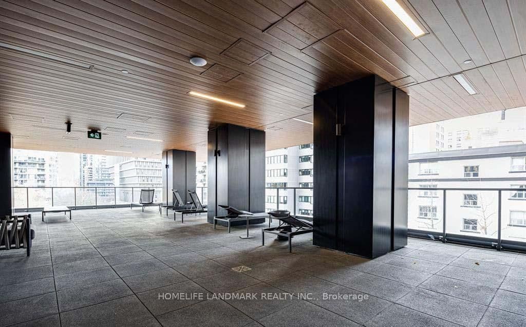 319 Jarvis Street, Unit 1701 thumbnail 8