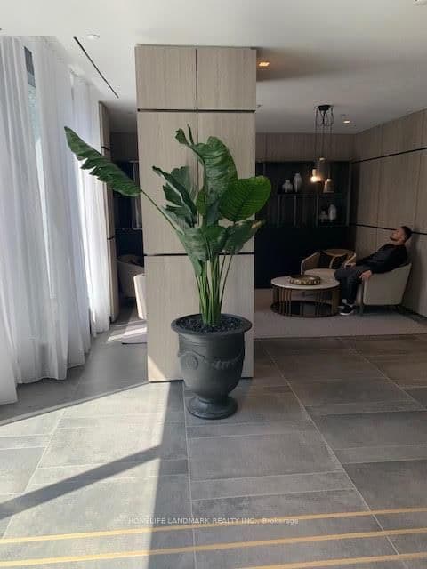 319 Jarvis Street, Unit 806 thumbnail 7