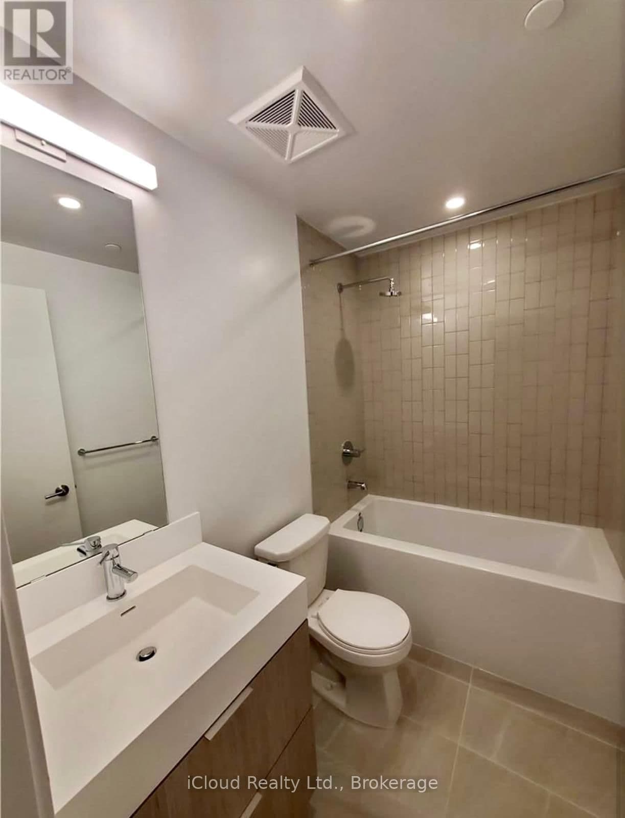 130 River Street, Unit 203 thumbnail 8