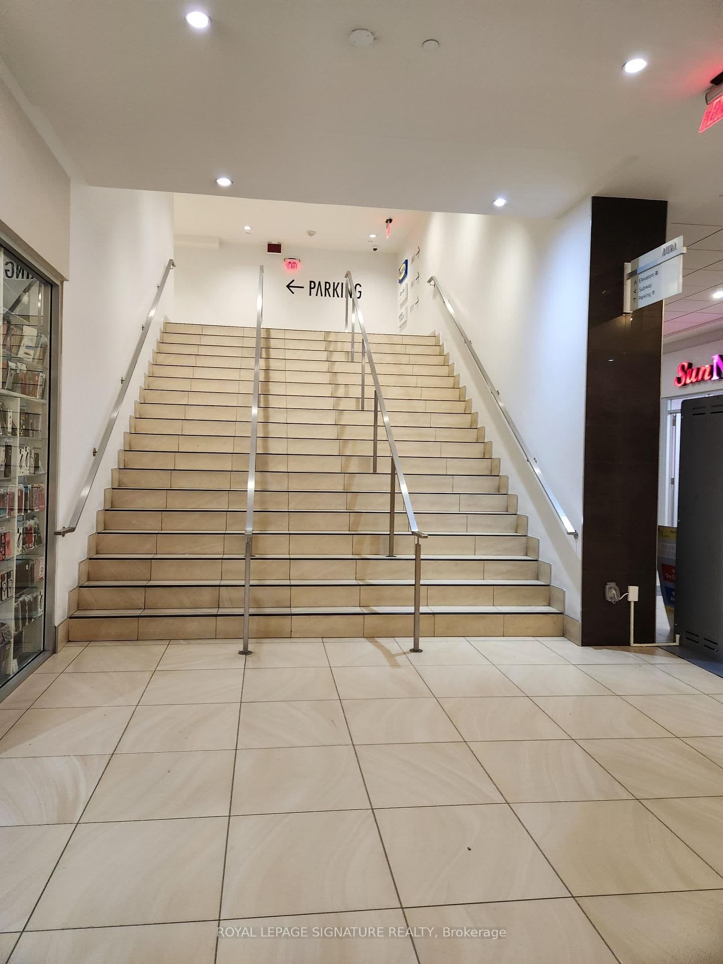 384 Yonge Street, Unit 47 thumbnail 21