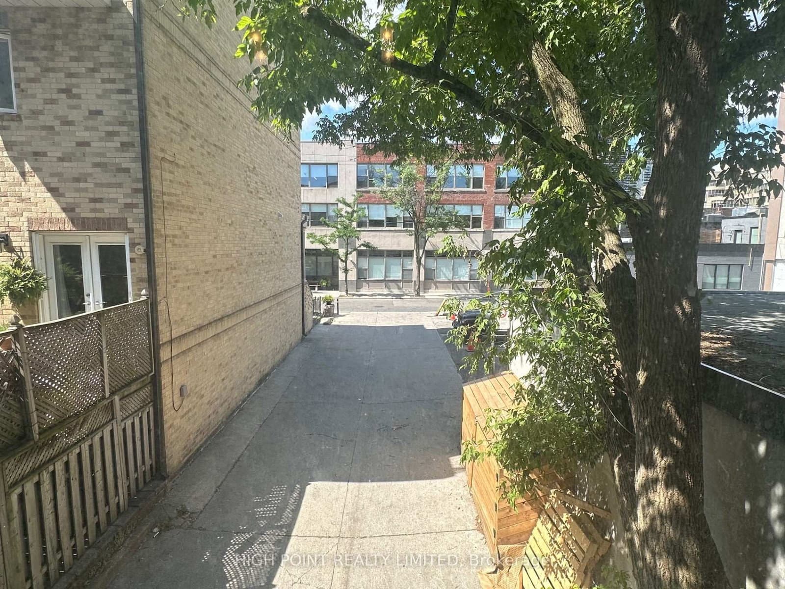 12 Birch Avenue, Unit 207 thumbnail 10