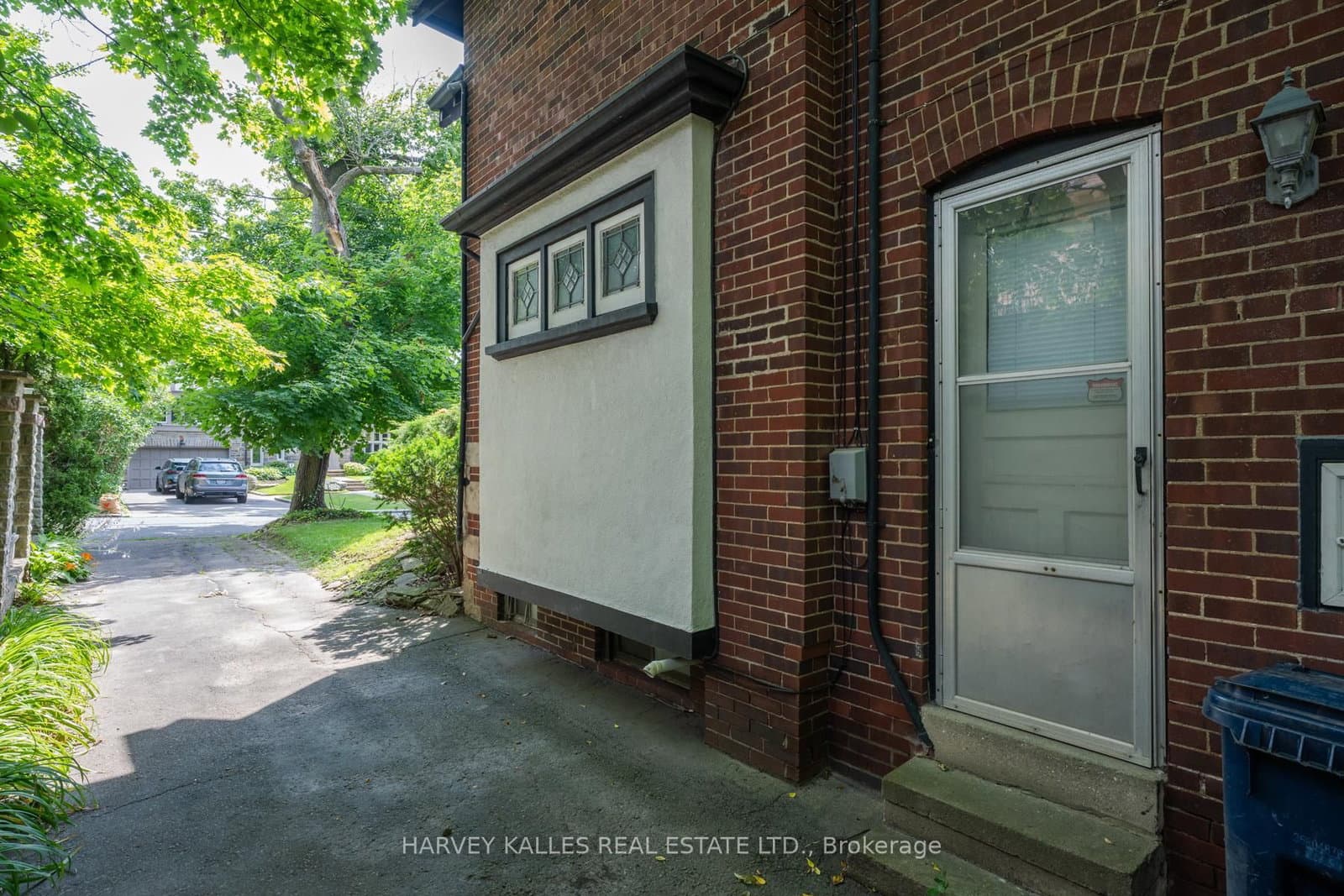412 Glenayr Road thumbnail 4