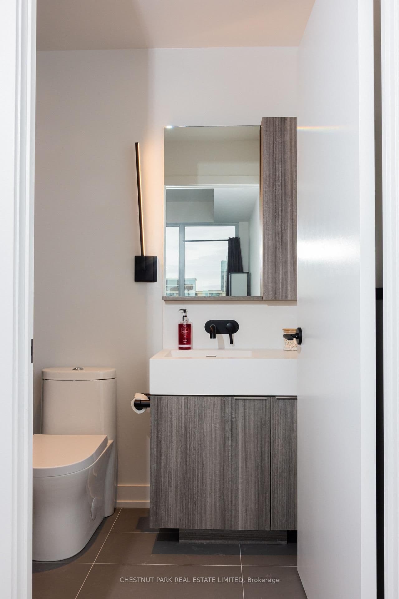 117 Broadway Avenue, Unit 1807 thumbnail 11