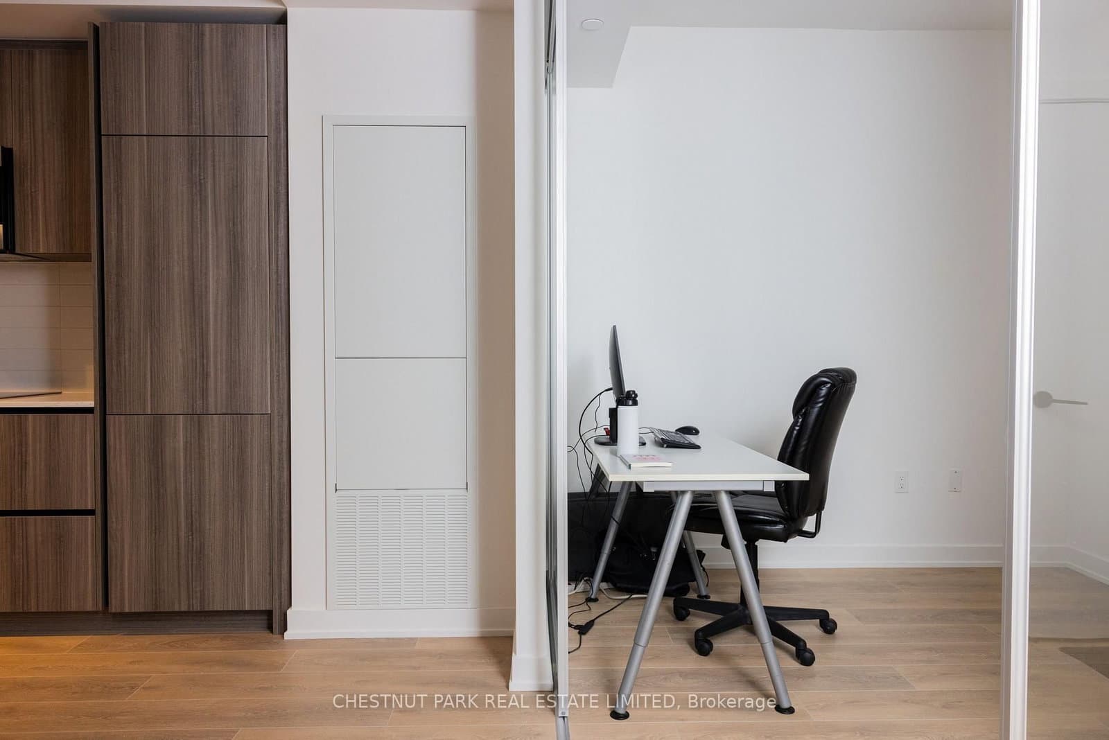 117 Broadway Avenue, Unit 1807 thumbnail 2
