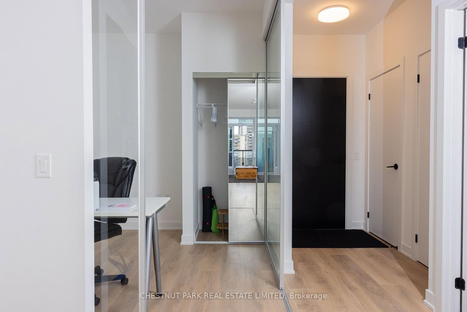 117 Broadway Avenue, Unit 1807 thumbnail 3