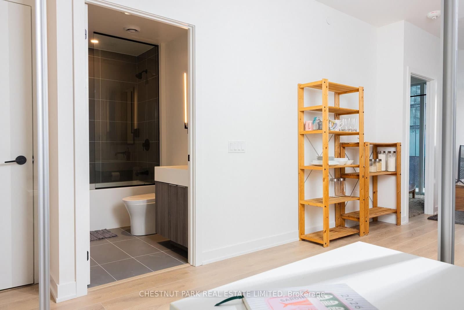 117 Broadway Avenue, Unit 1807 thumbnail 5