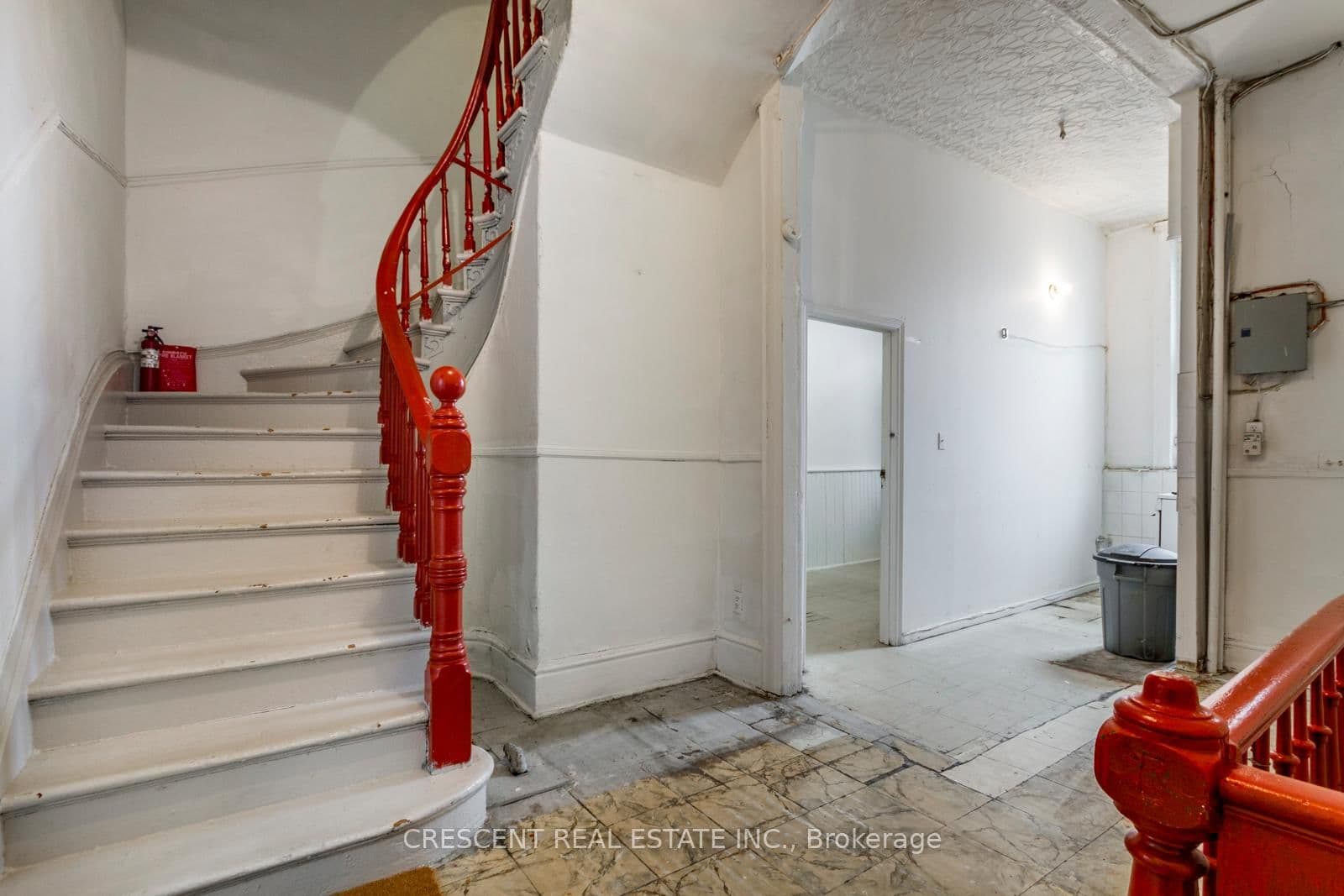 414 Queen Street W thumbnail 5