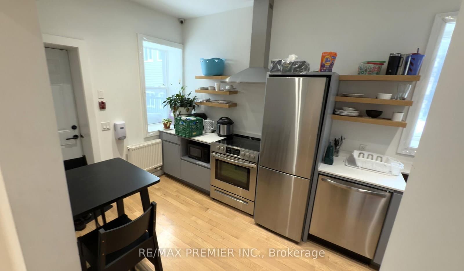 563 Bloor Street W thumbnail 11