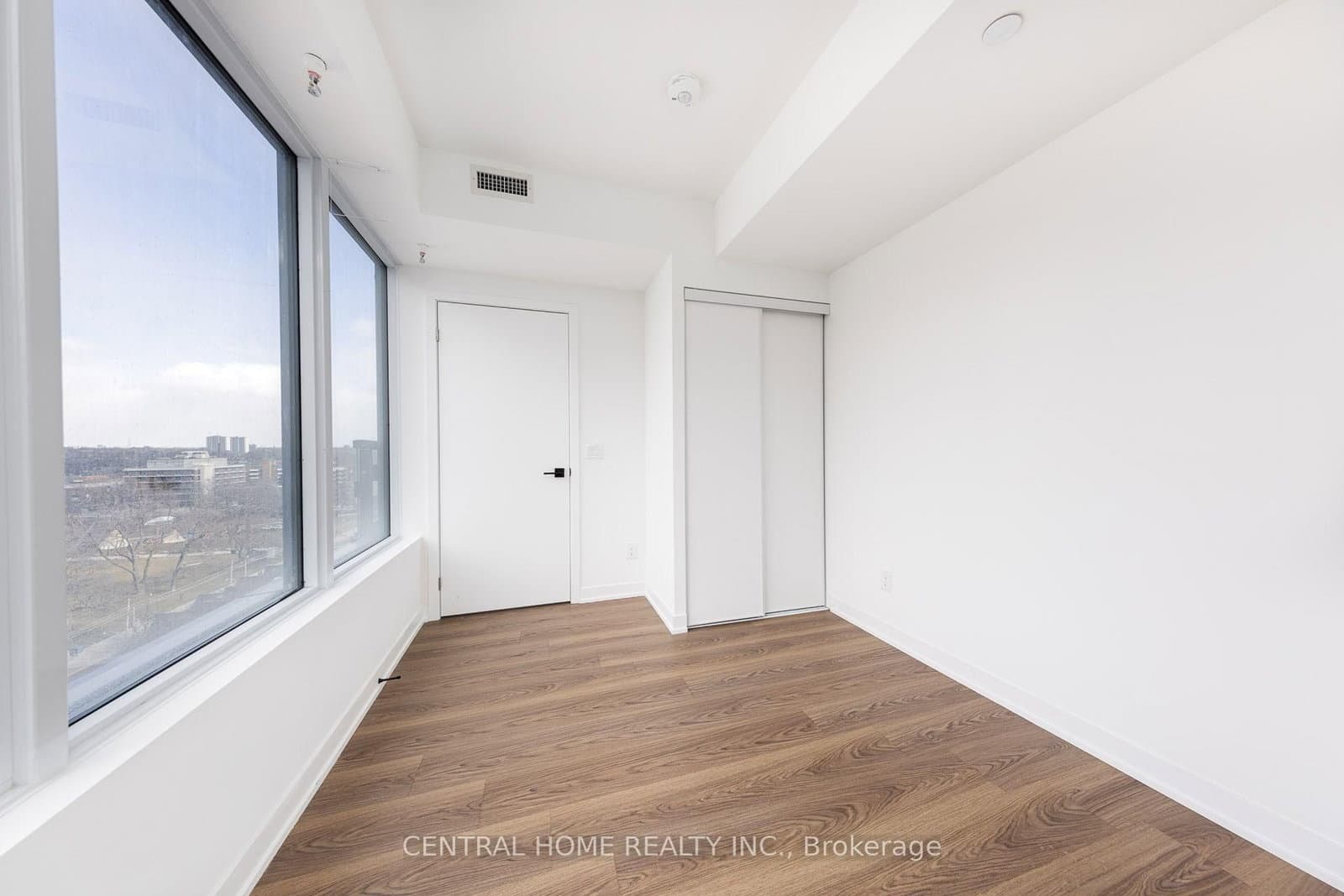 319 Jarvis Street, Unit 1906 thumbnail 10