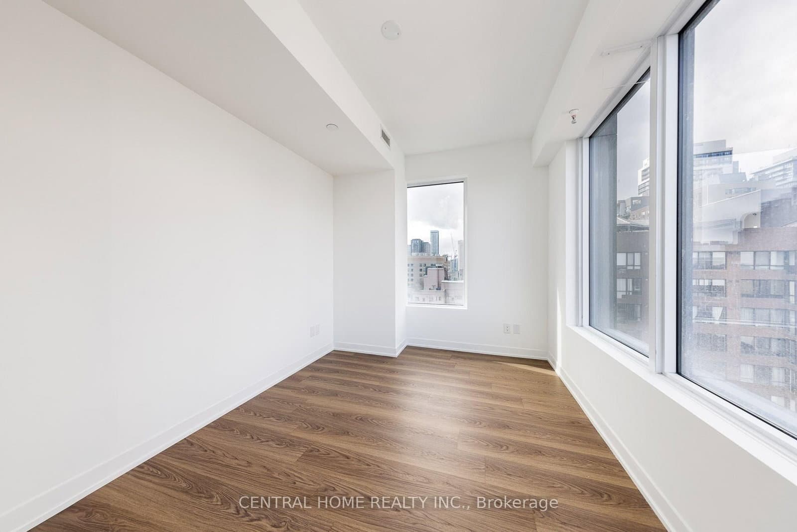 319 Jarvis Street, Unit 1906 thumbnail 11