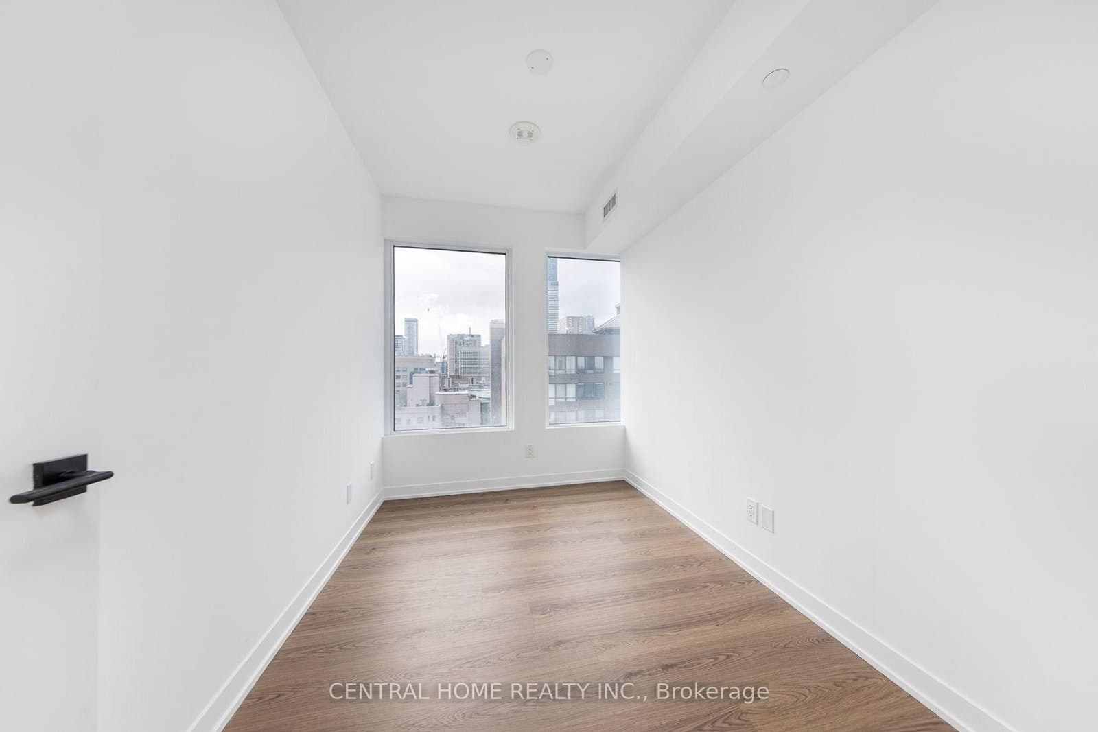 319 Jarvis Street, Unit 1906 thumbnail 12