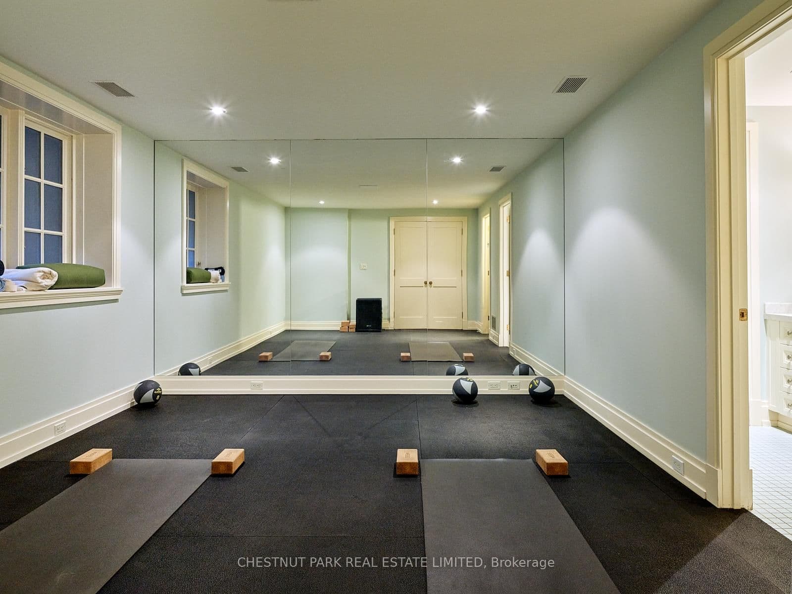 10 Shorncliffe Avenue thumbnail 31