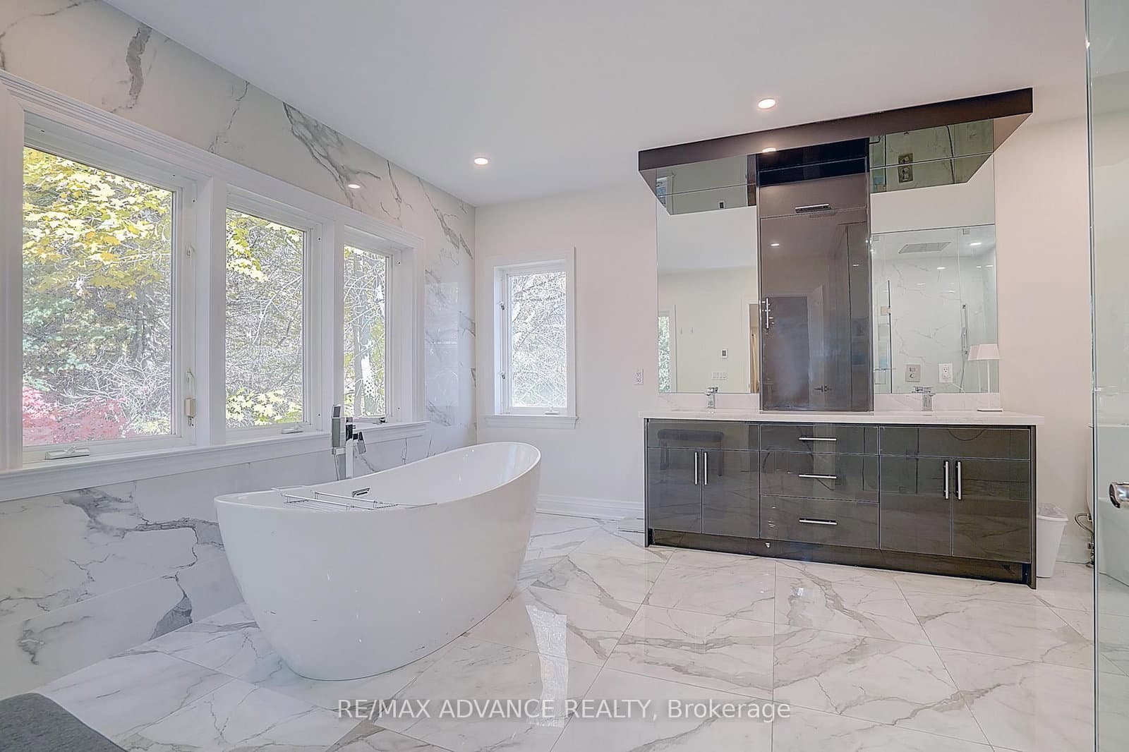 32 Brookfield Road thumbnail 28