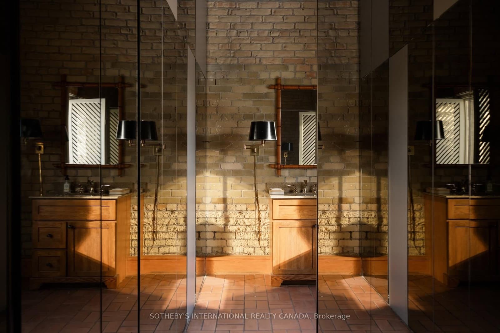 18 Gloucester Lane thumbnail 17