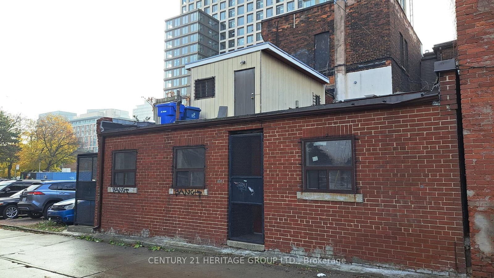 250 Queen Street E thumbnail 29