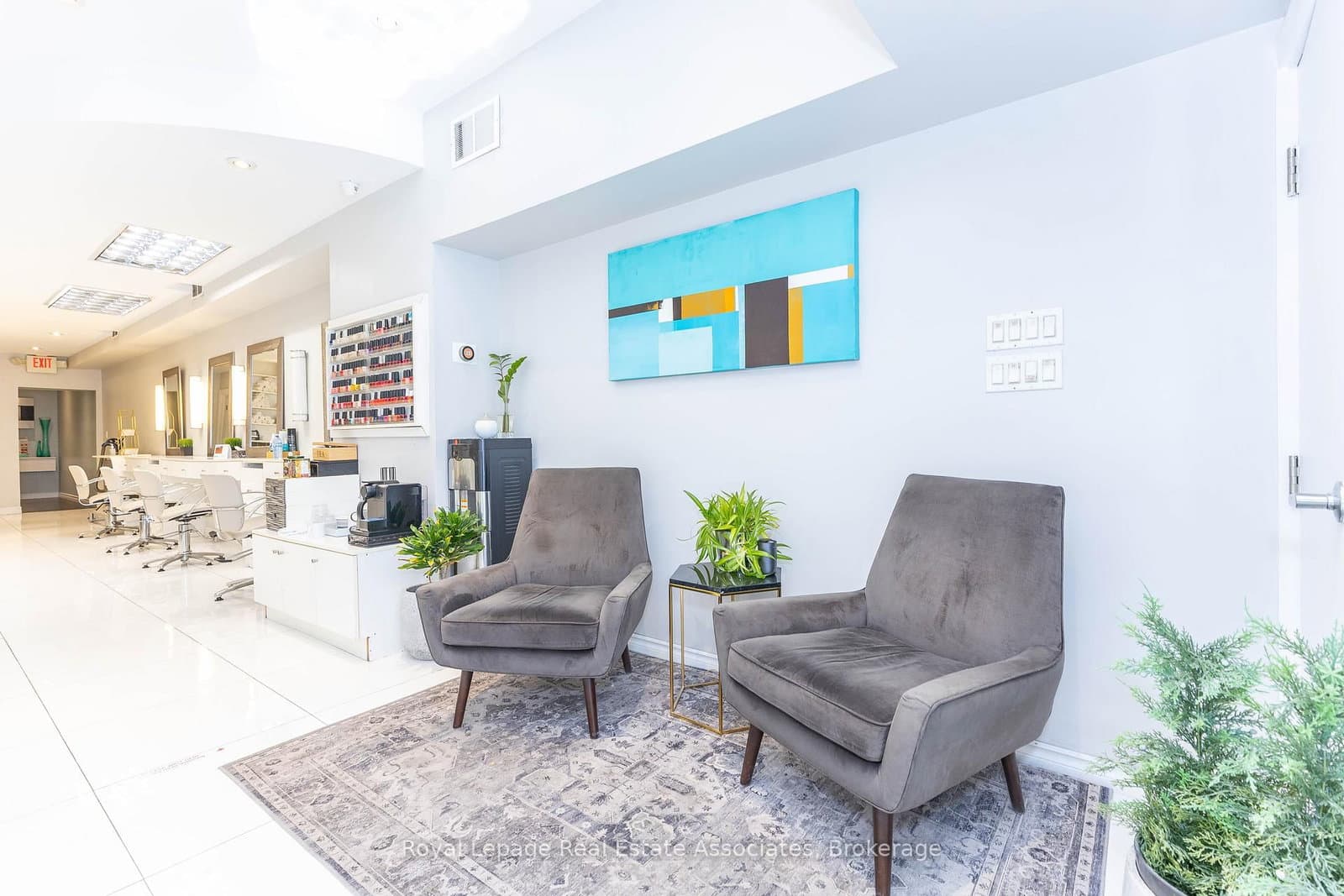 390 Bloor Street W thumbnail 21