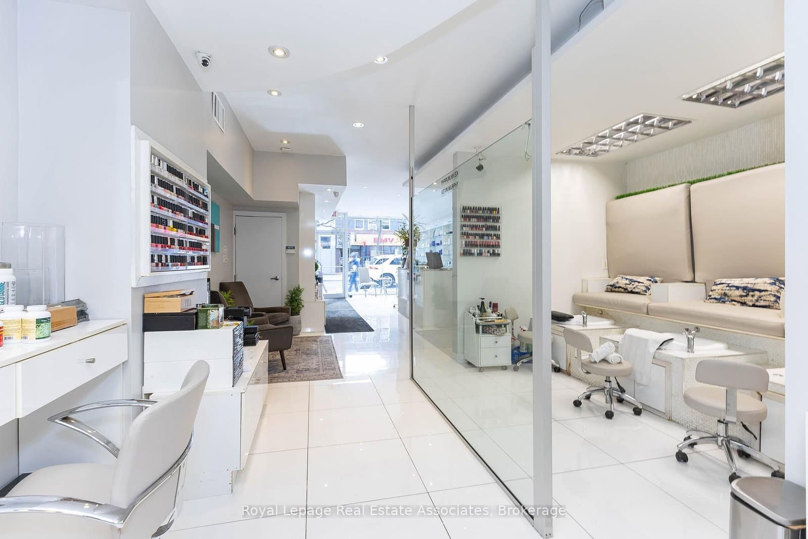 390 Bloor Street W thumbnail 24
