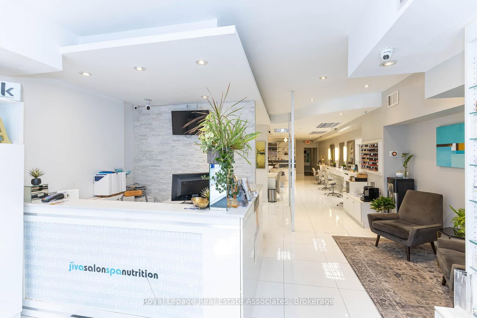 390 Bloor Street W thumbnail 27