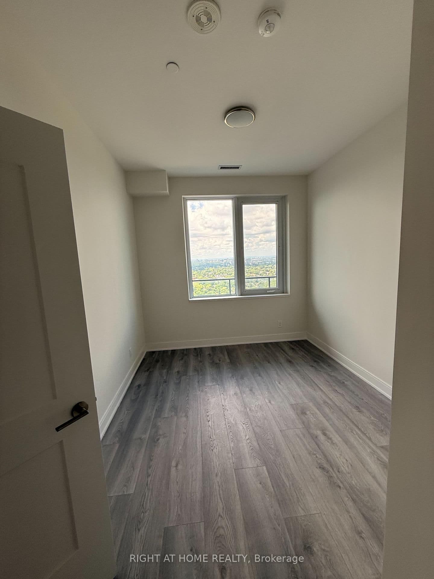 15 Ellerslie Avenue, Unit PH03 thumbnail 15