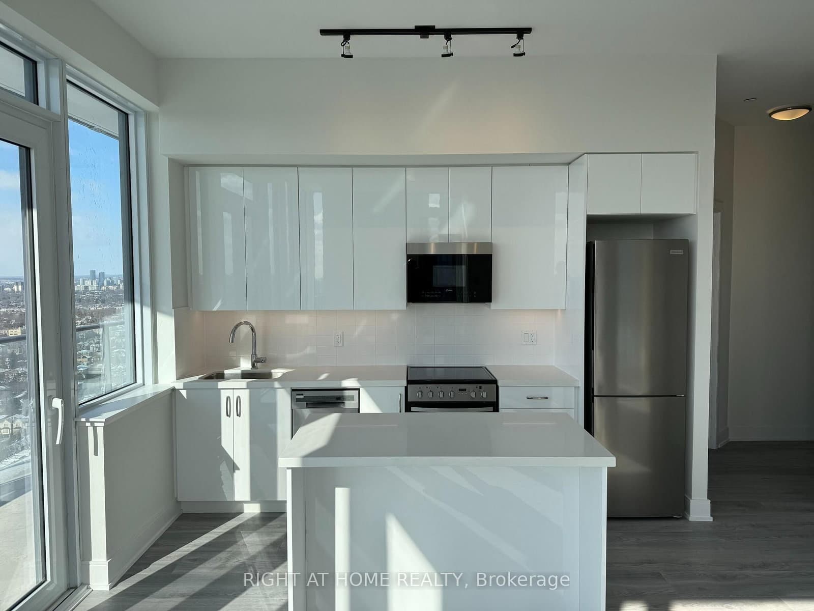 15 Ellerslie Avenue, Unit PH03 thumbnail 4
