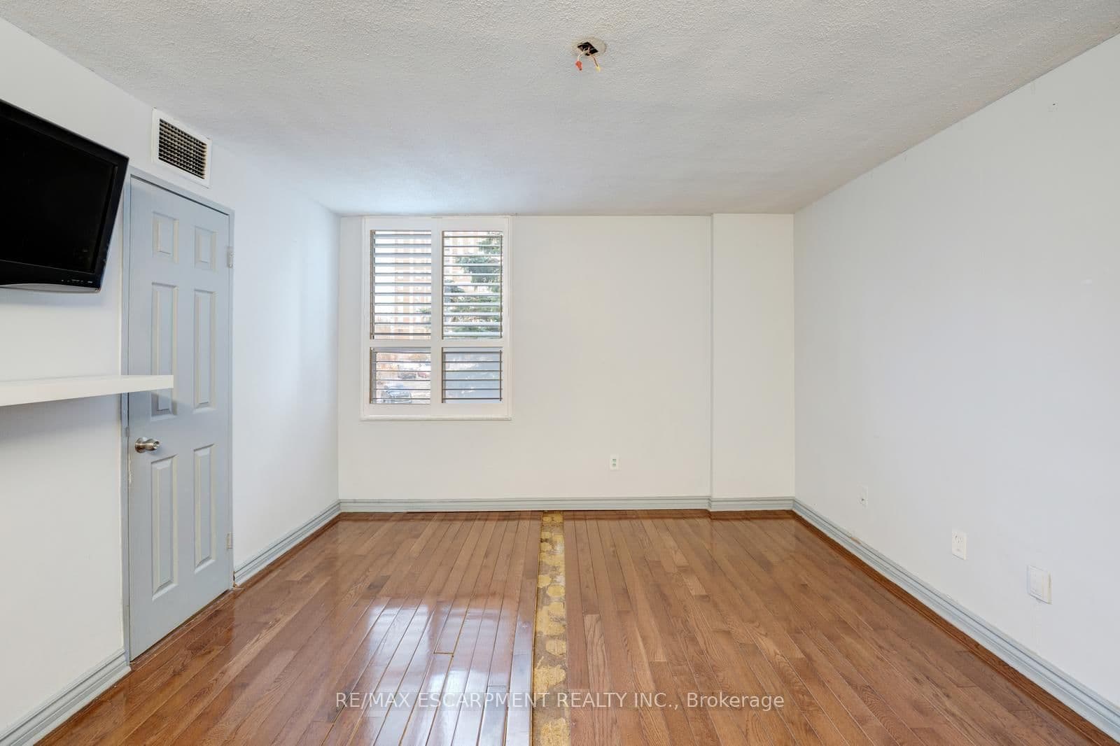 10 Edgecliff Golfway, Unit 206 thumbnail 17