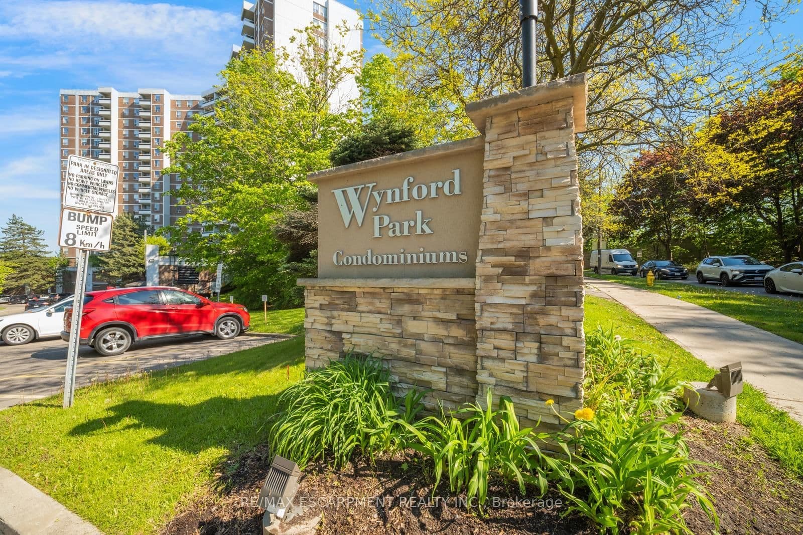 10 Edgecliff Golfway, Unit 206 thumbnail 2