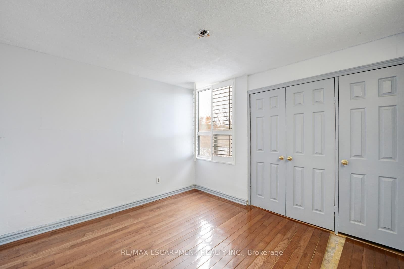 10 Edgecliff Golfway, Unit 206 thumbnail 23