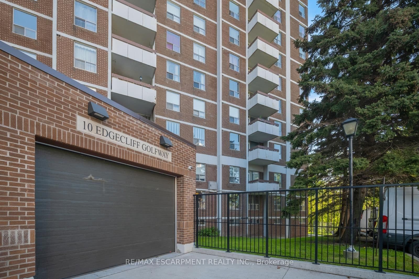 10 Edgecliff Golfway, Unit 206 thumbnail 32