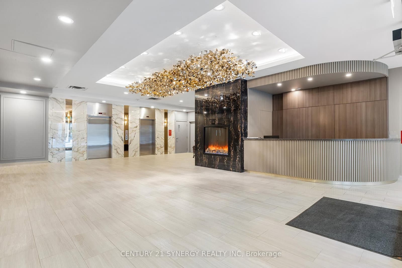 263 Wellington Street W, Unit 306 thumbnail 4