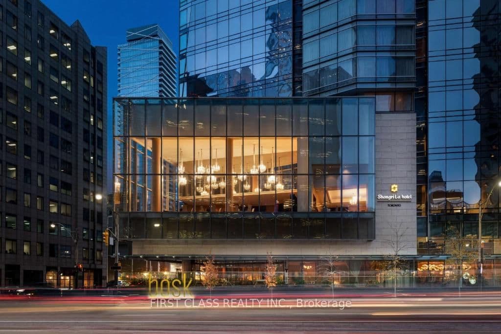 180 University Avenue, Unit 4106 thumbnail 2