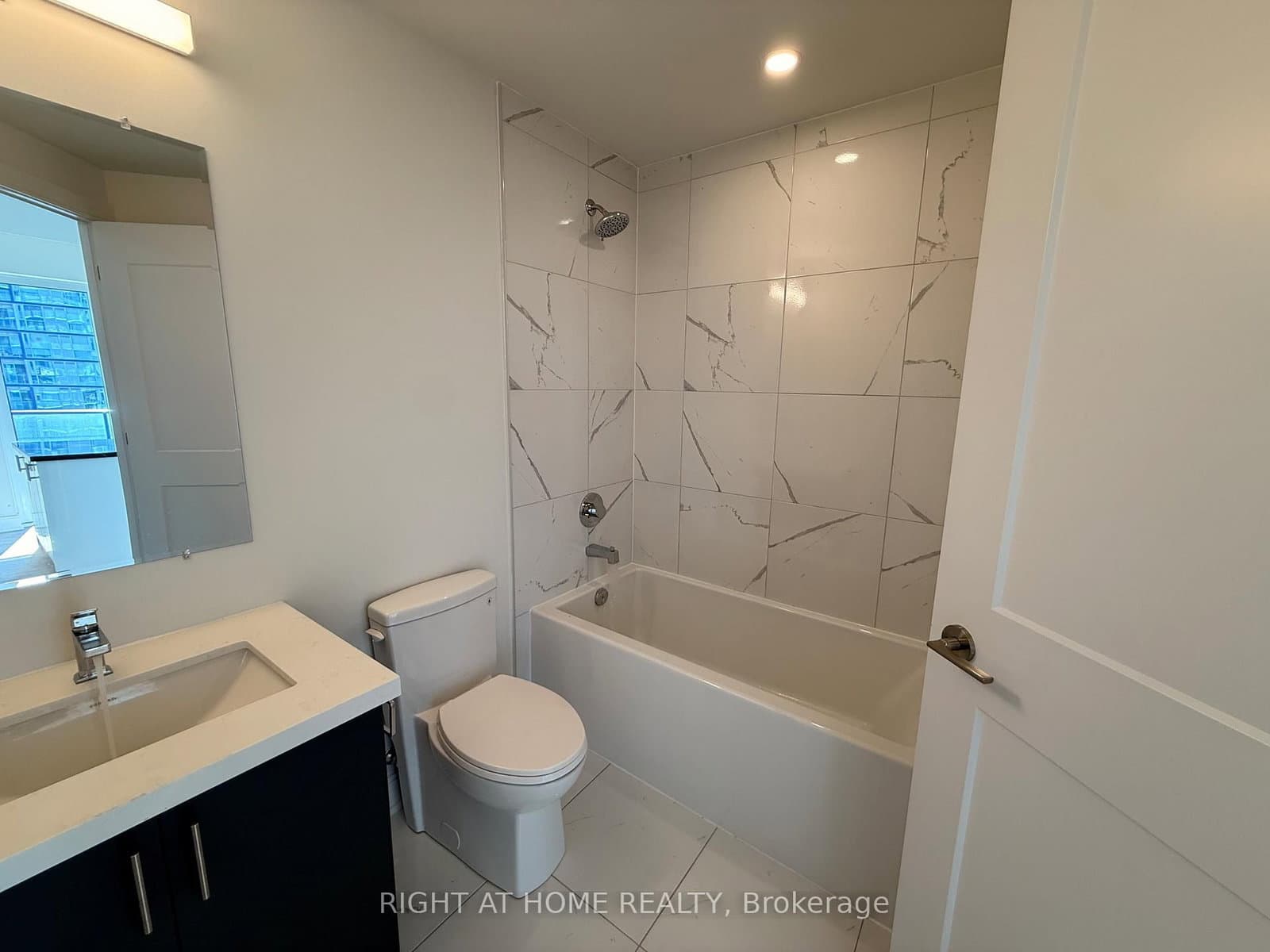 15 Ellerslie Avenue, Unit 2202 thumbnail 8