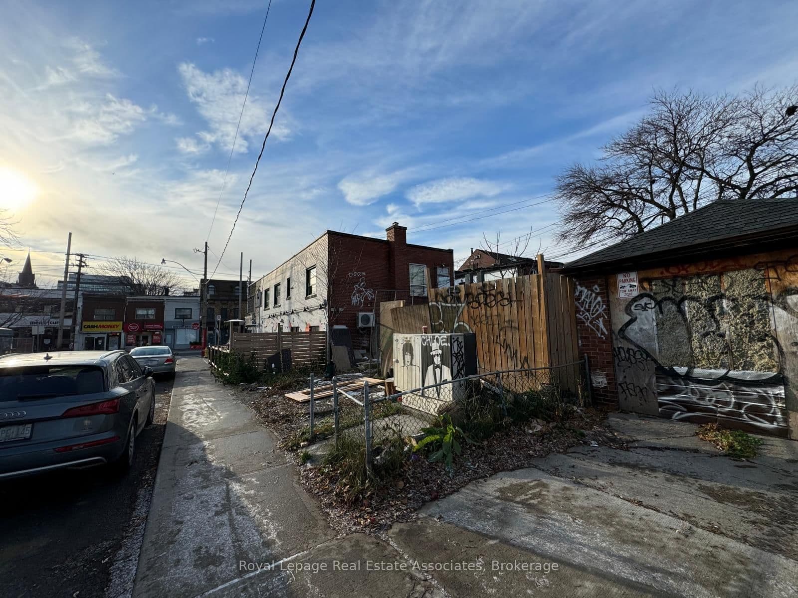 6 Markham Street, Unit (rear) thumbnail 5
