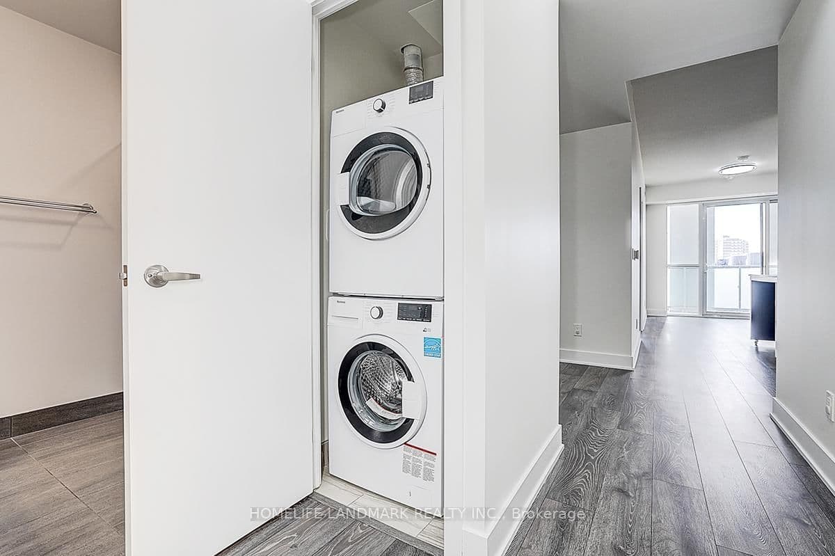 188 Fairview Mall Drive, Unit 309 thumbnail 10