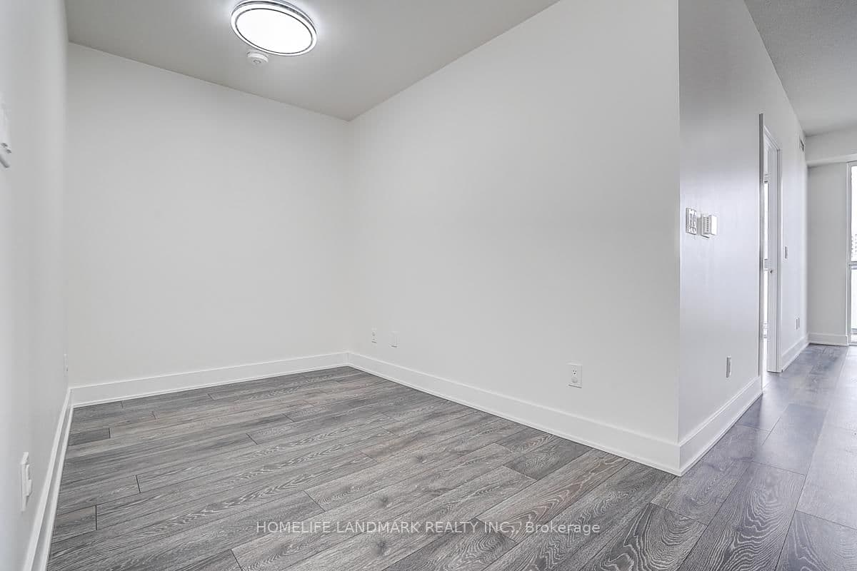 188 Fairview Mall Drive, Unit 309 thumbnail 11
