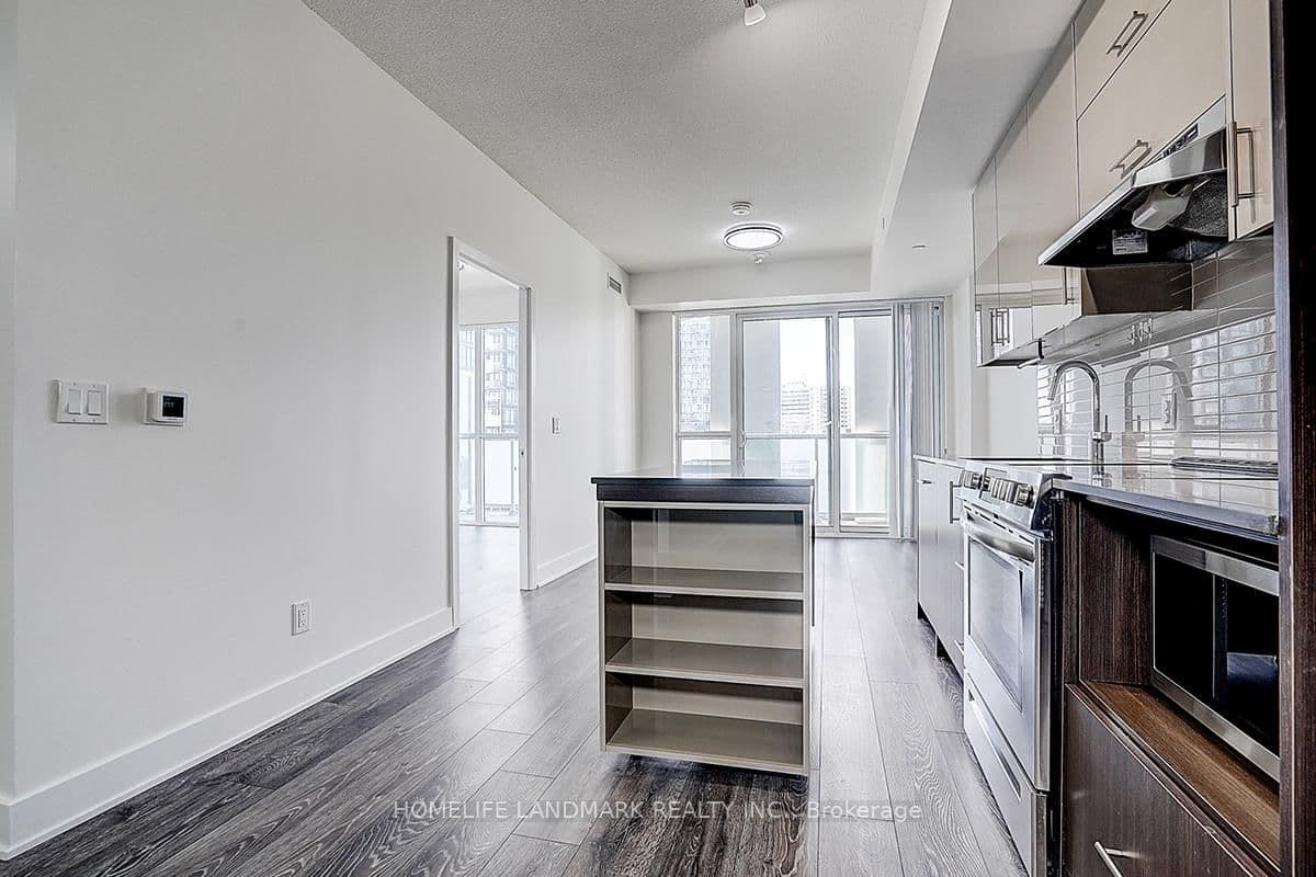 188 Fairview Mall Drive, Unit 309 thumbnail 15