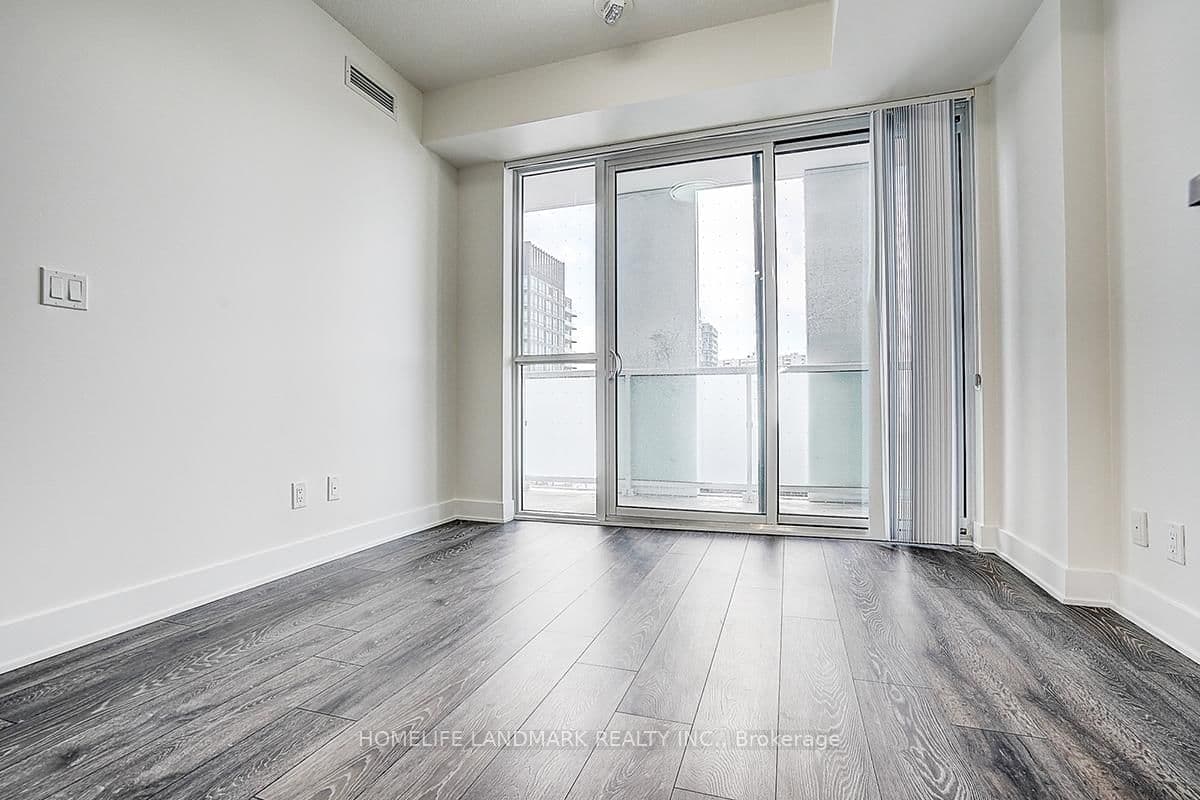 188 Fairview Mall Drive, Unit 309 thumbnail 18