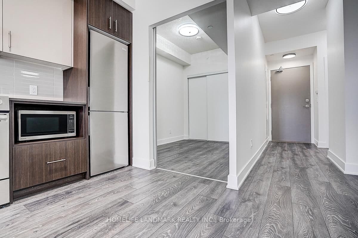188 Fairview Mall Drive, Unit 309 thumbnail 19