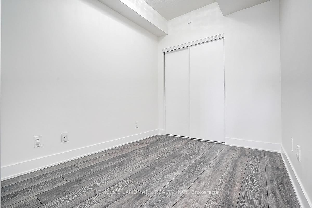 188 Fairview Mall Drive, Unit 309 thumbnail 20