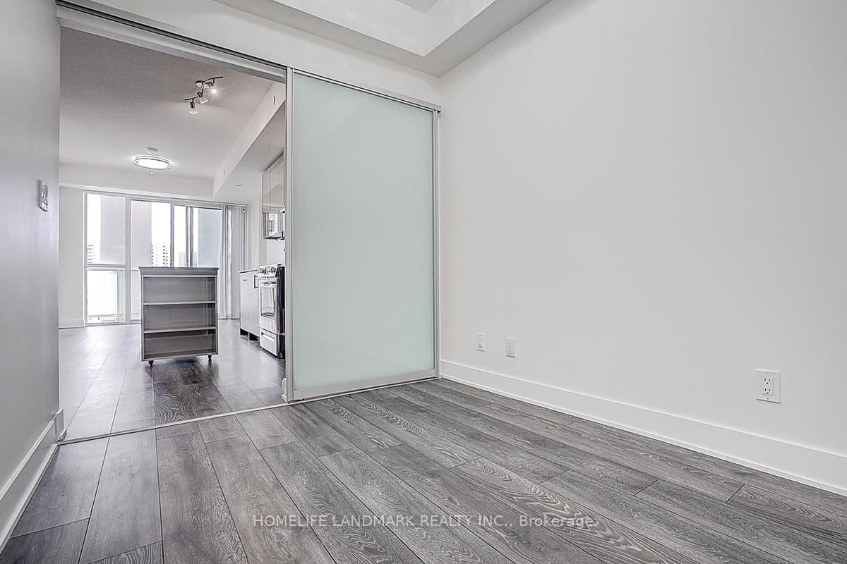 188 Fairview Mall Drive, Unit 309 thumbnail 21