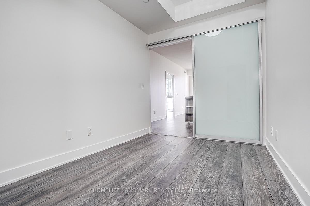 188 Fairview Mall Drive, Unit 309 thumbnail 22